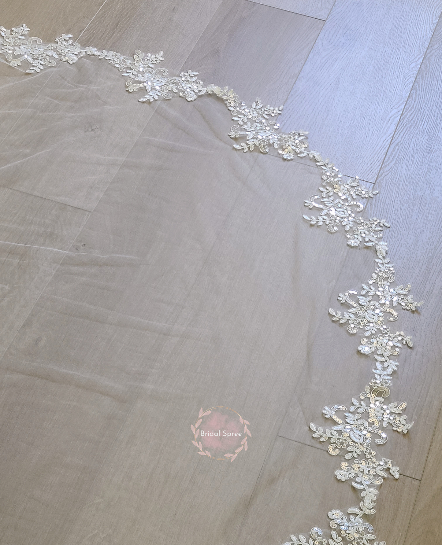 SHIMMERING FLORAL Lace Cathedral Veil