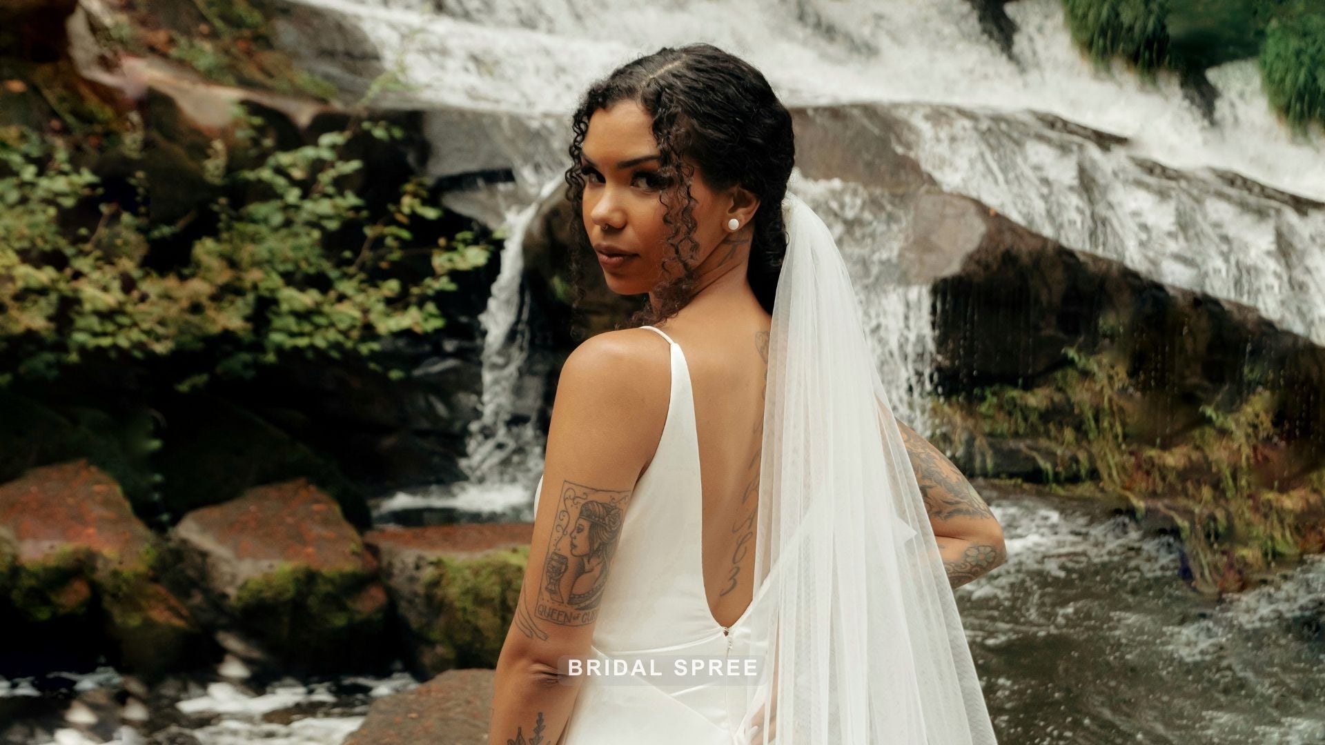 The Veil Lookbook Gallery of Brides Veil Styles with Wedding